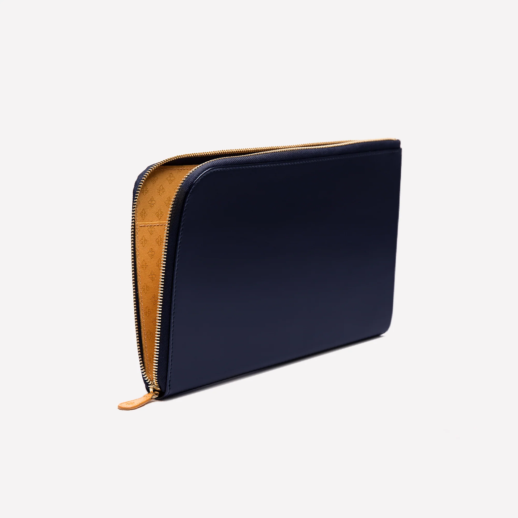 Bridle Hide Medium Zip Pouch - Image 11