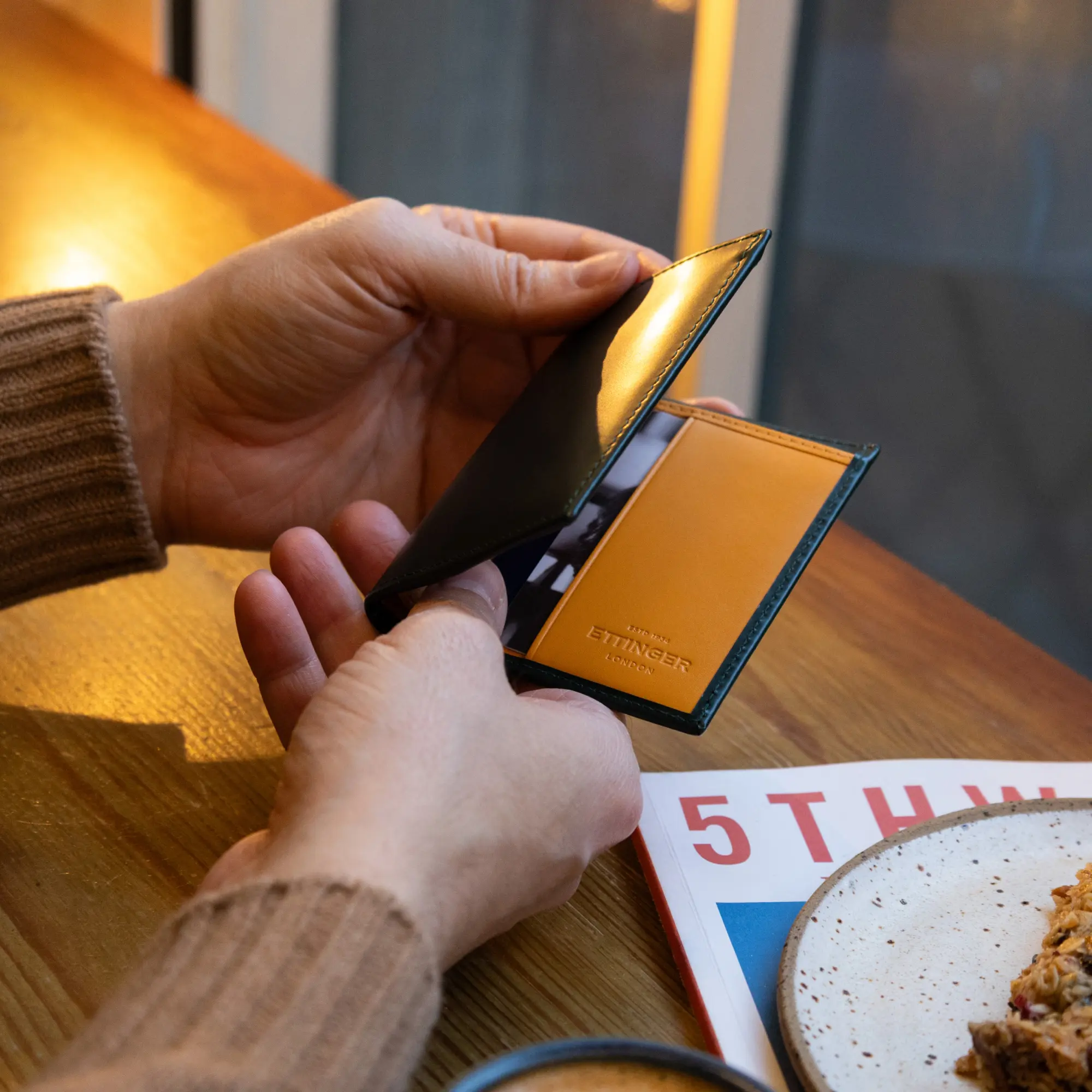 Bridle Hide Mini Wallet with 6 C/C - Image 8