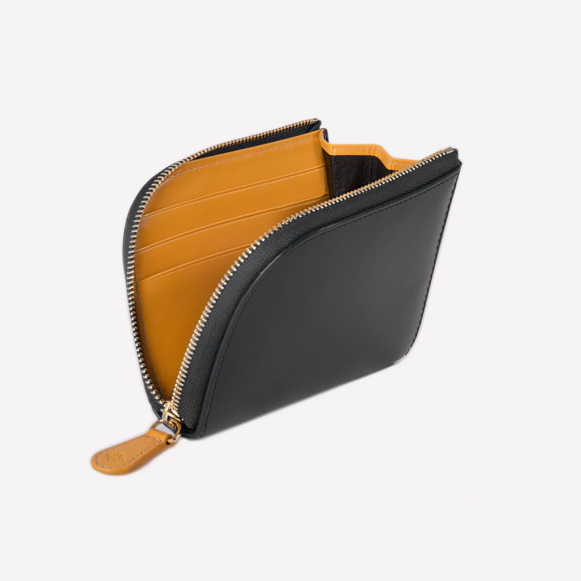 Bridle Hide Zipped Curved Wallet with Key Strap - Image 21