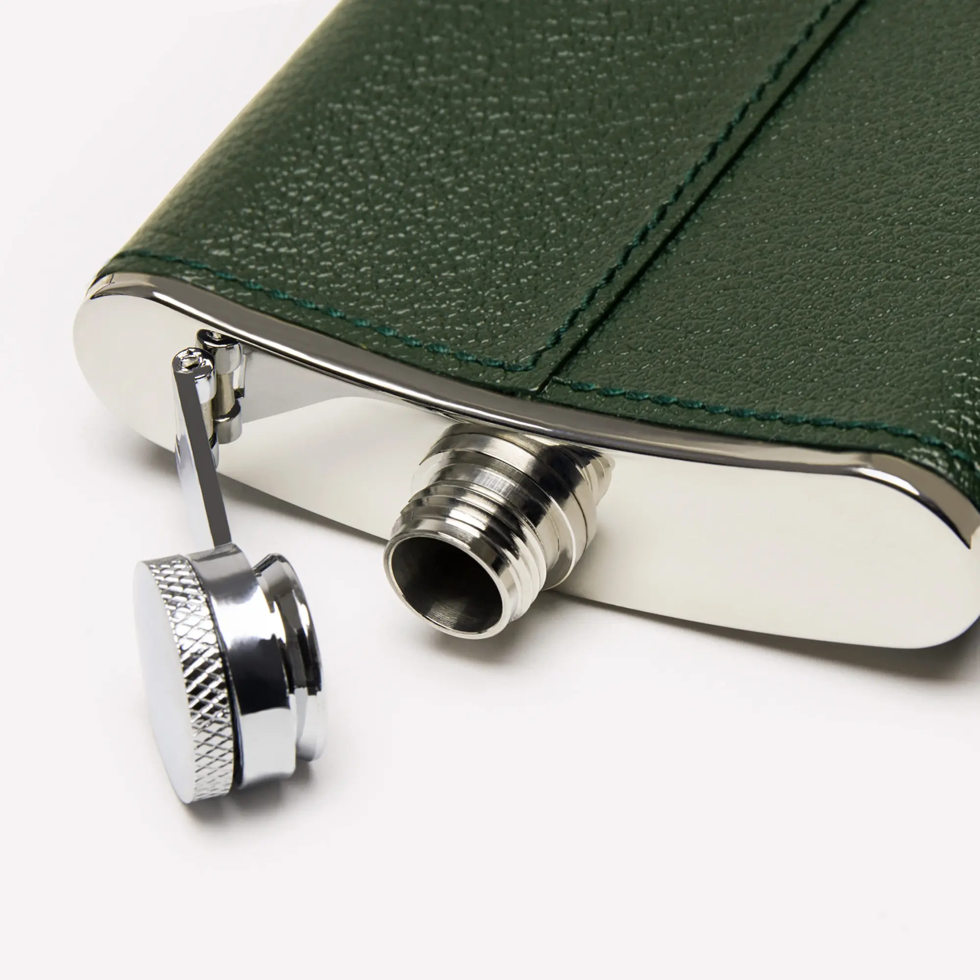 Campbell's of Beauly x Ettinger 6oz Hip Flask - Image 3
