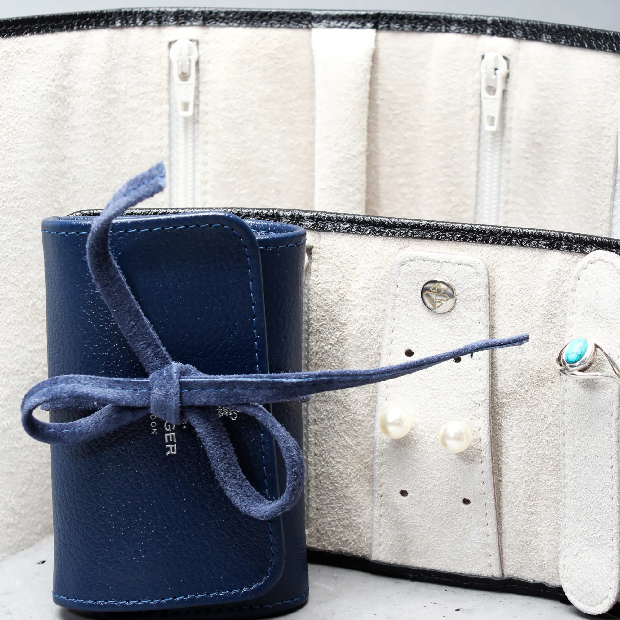 Capra Ecru Mini Jewellery Roll - Image 4