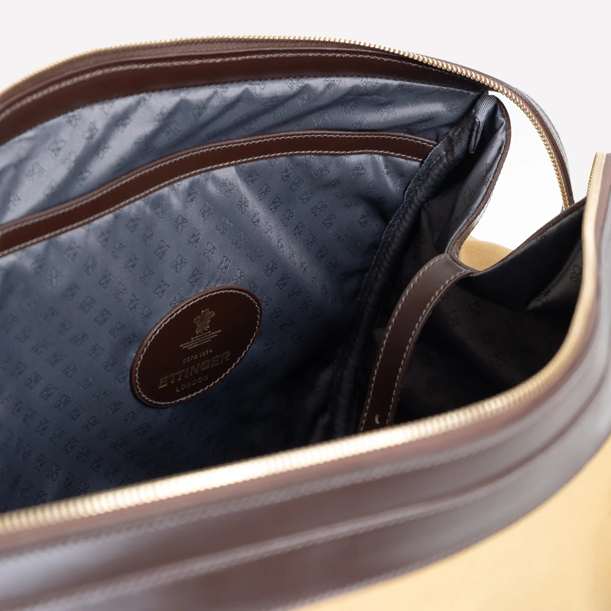 Pursuits Cotswold Weekend Bag - Image 30