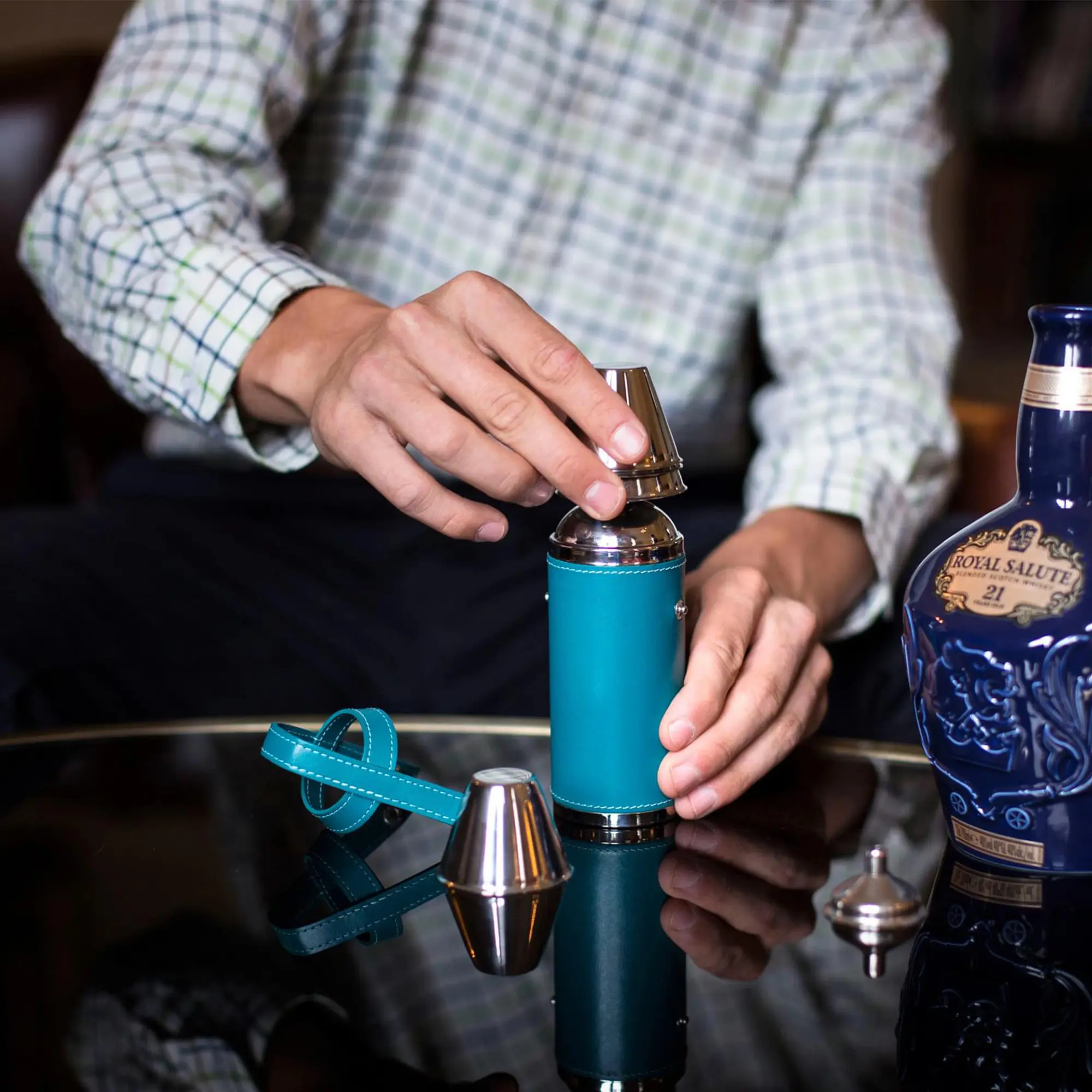 Sterling 8oz Hunter Flask with 4 Cups - Image 5